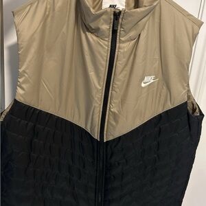 Nike Therma-fit Windrunner Midweight Puffer Best Black Khaki